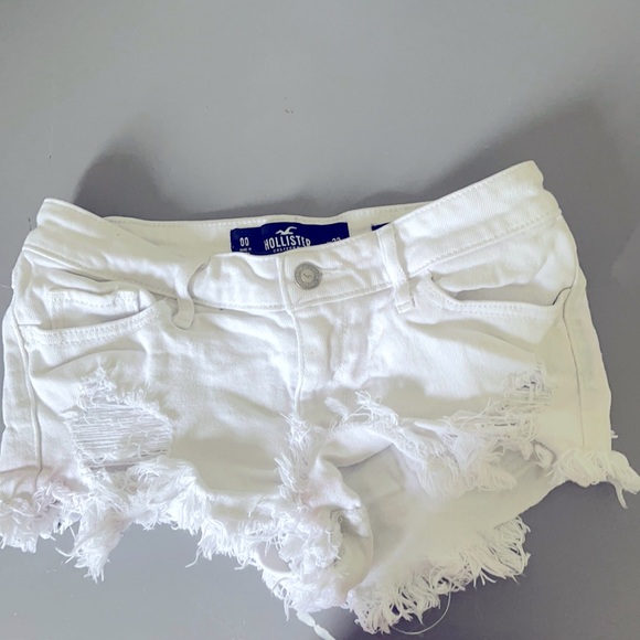 Holistier low-rise short-short - Picture 1 of 3